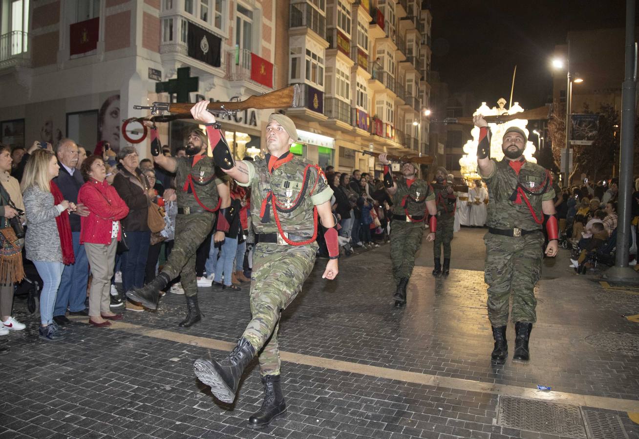 Los traslados de Juan, Pedro y Santiago entusiasman en el ocaso del Martes Santo