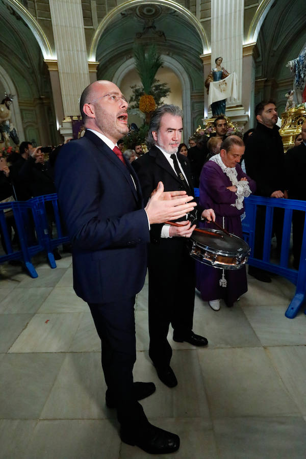 La hermana del Rey Felipe VI se acercó a la Iglesia de Nuestro Padre Jesús para contemplar los pasos que no pudieron desfilar este Viernes Santo por las calles de Murcia