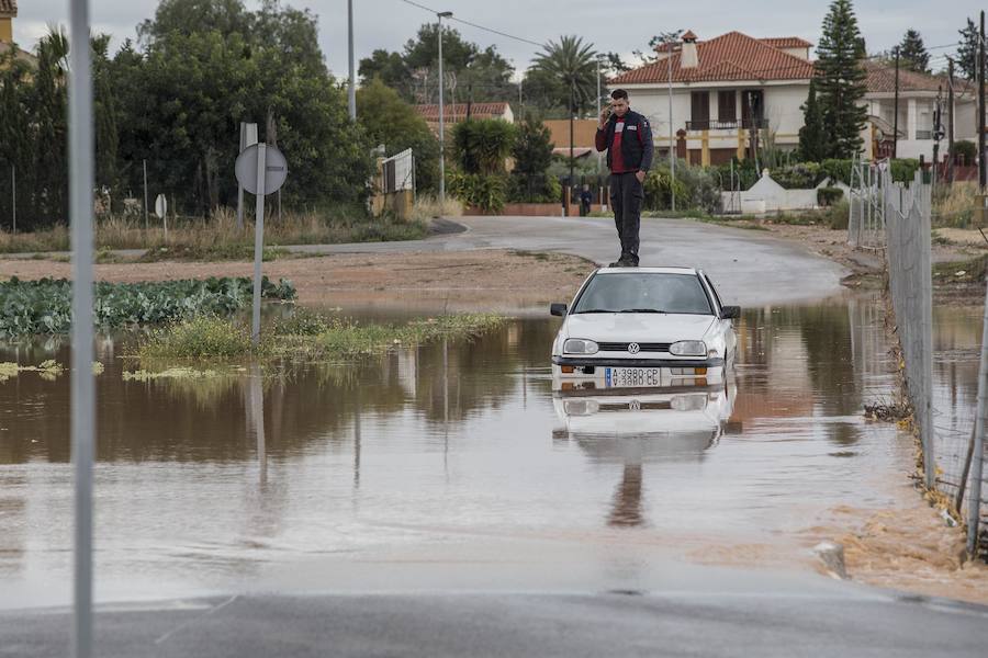 Las lluvias han provocado numerosas incidencias en la ciudad portuaria