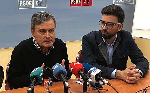 Pedro Saura y Carlos López en rueda de prensa.