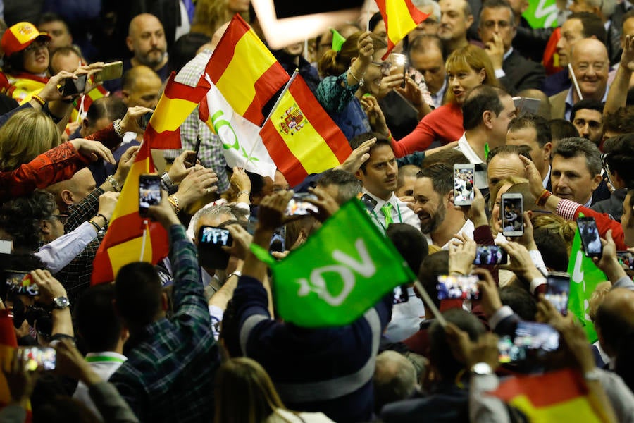 El presidente del partido vaticinó este domingo en Murcia que el día después de las elecciones generales «van a cerrar» muchas empresas de encuestas