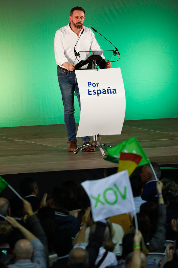 El presidente del partido vaticinó este domingo en Murcia que el día después de las elecciones generales «van a cerrar» muchas empresas de encuestas