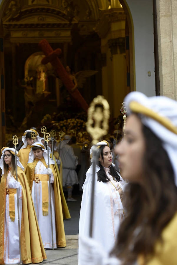 La procesión que pone fin a la Semana Santa murciana ha podido vencer a la previsión de lluvias, aunque ha tenido que retirarse antes de lo previsto