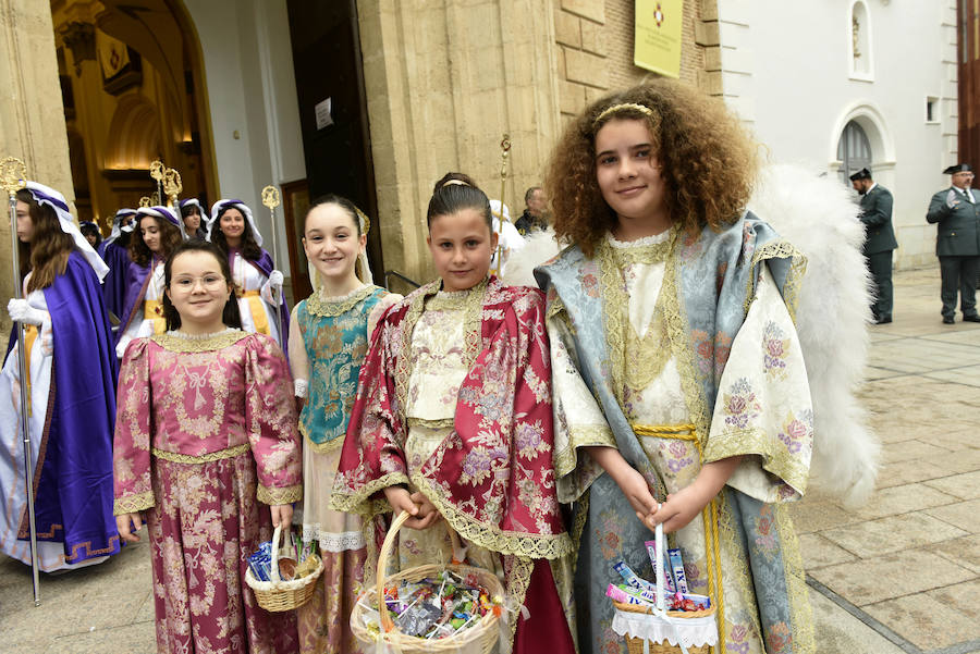 La procesión que pone fin a la Semana Santa murciana ha podido vencer a la previsión de lluvias, aunque ha tenido que retirarse antes de lo previsto