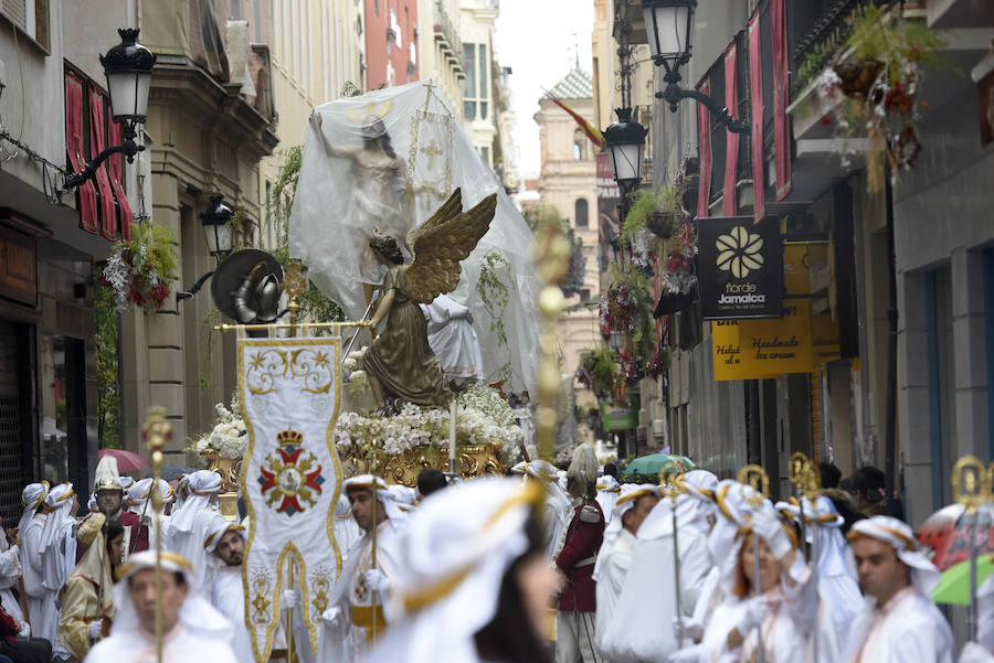 La procesión que pone fin a la Semana Santa murciana ha podido vencer a la previsión de lluvias, aunque ha tenido que retirarse antes de lo previsto