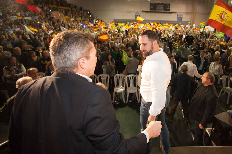 El presidente del partido vaticinó este domingo en Murcia que el día después de las elecciones generales «van a cerrar» muchas empresas de encuestas