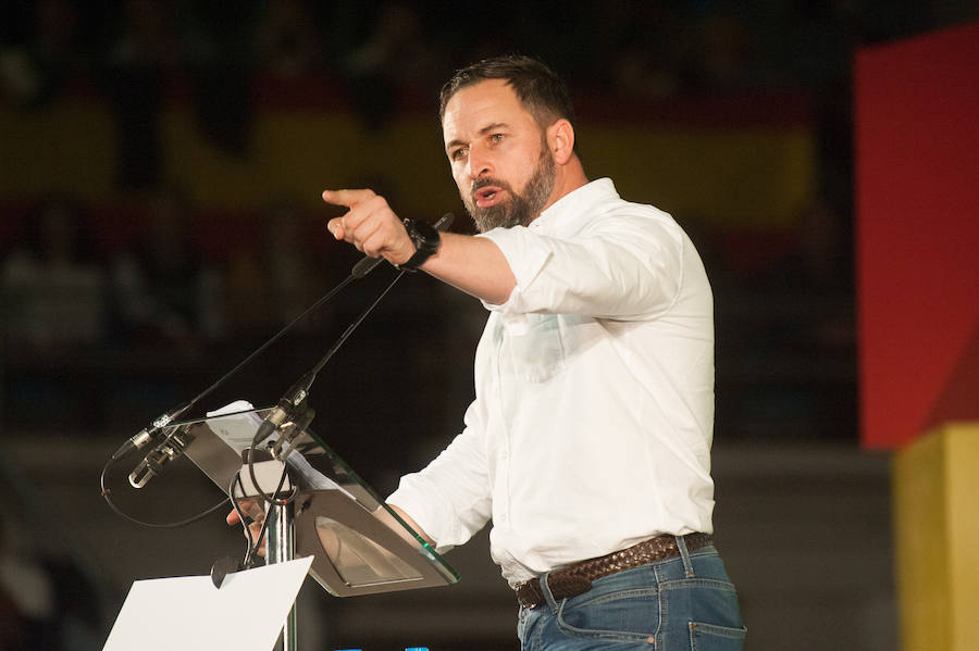 El presidente del partido vaticinó este domingo en Murcia que el día después de las elecciones generales «van a cerrar» muchas empresas de encuestas