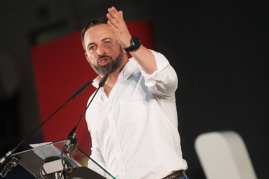 El presidente del partido vaticinó este domingo en Murcia que el día después de las elecciones generales «van a cerrar» muchas empresas de encuestas