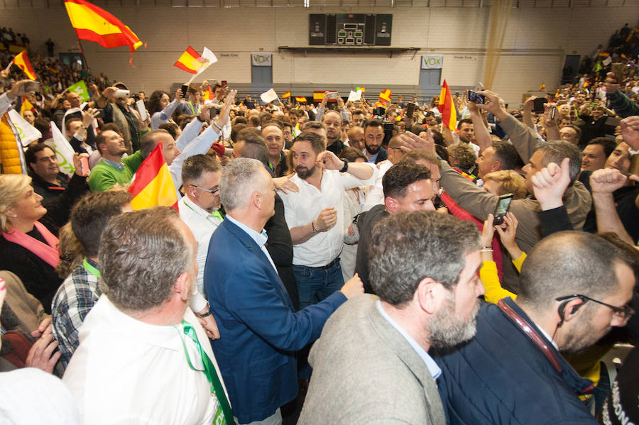 El presidente del partido vaticinó este domingo en Murcia que el día después de las elecciones generales «van a cerrar» muchas empresas de encuestas