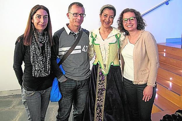 Raquel Ruiz, Alberto Hernández, Laly Gómez y María del Carmen García, en Arqua. 