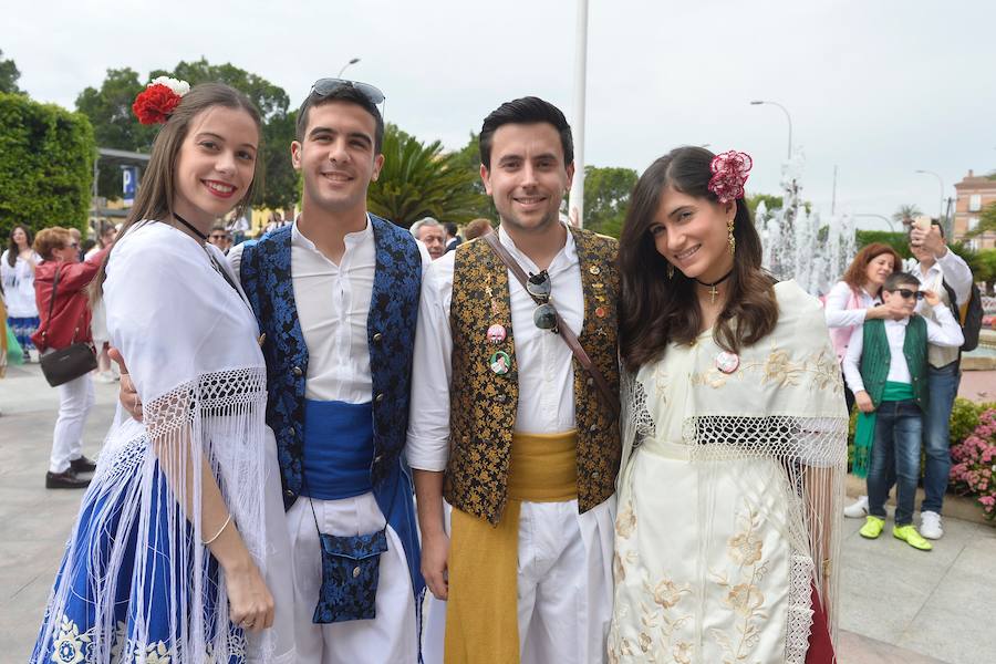 La lluvia no impidió que miles de huertanos tomaran las calles de Murcia en el día grande de las FIestas de Primavera