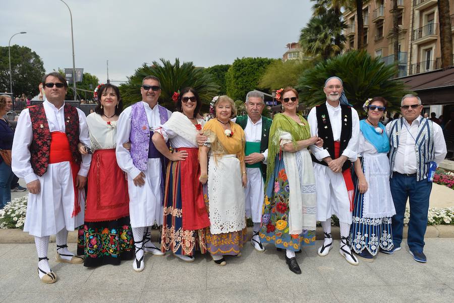 La lluvia no impidió que miles de huertanos tomaran las calles de Murcia en el día grande de las FIestas de Primavera