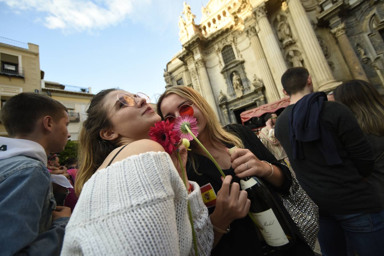 Más de 50 grupos de calle conformaron la cabeza del desfile que dio la bienvenida un año más a la Sardina