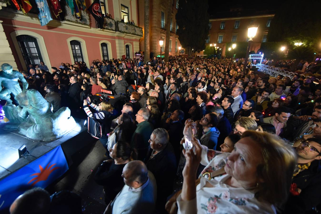 La periodista murciana Sandra Díez pronuncia un testamento con alusiones al AVE, Corvera y el agua