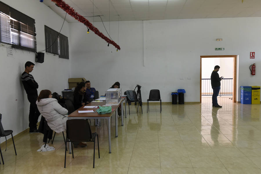 Los habitantes de Benizar, Otos, Mazuza y Casa Requena han cumplido su amenaza y han decidido no votar