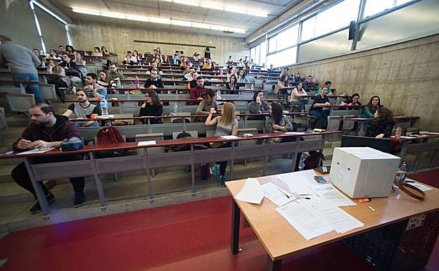 Examen MIR en Murcia, en una imagen de archivo. 