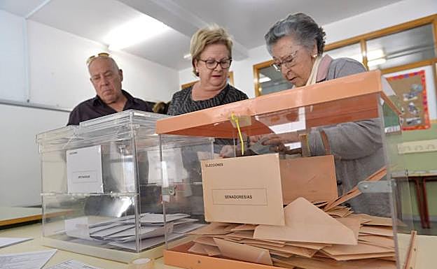 El secreto para que el recuento electoral sea tan rápido en España