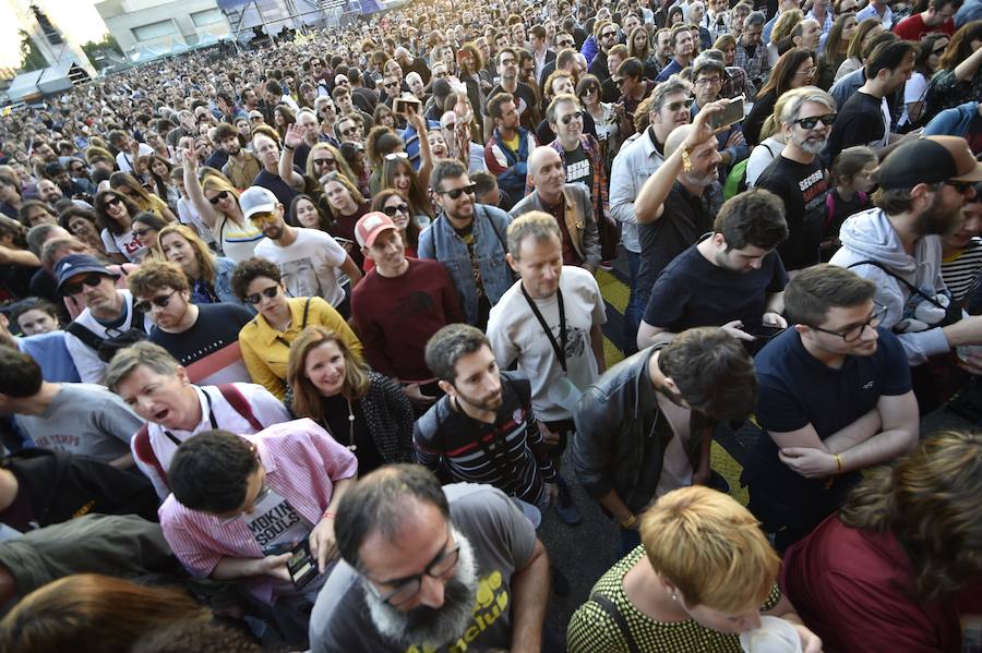 El festival murciano vive su segunda y última jornada con la intención de poner el broche de oro a esta edición gracias a las actuaciones del artista inglés y la banda madrileña