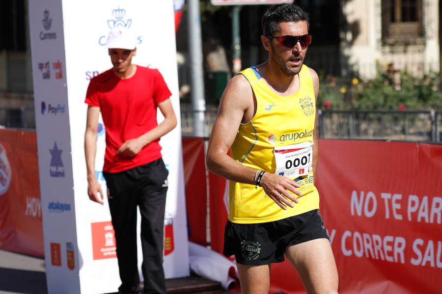 El ganador masculino completó la prueba en un tiempo de 32:19 minutos, por los 39:01 para la ganadora femenina