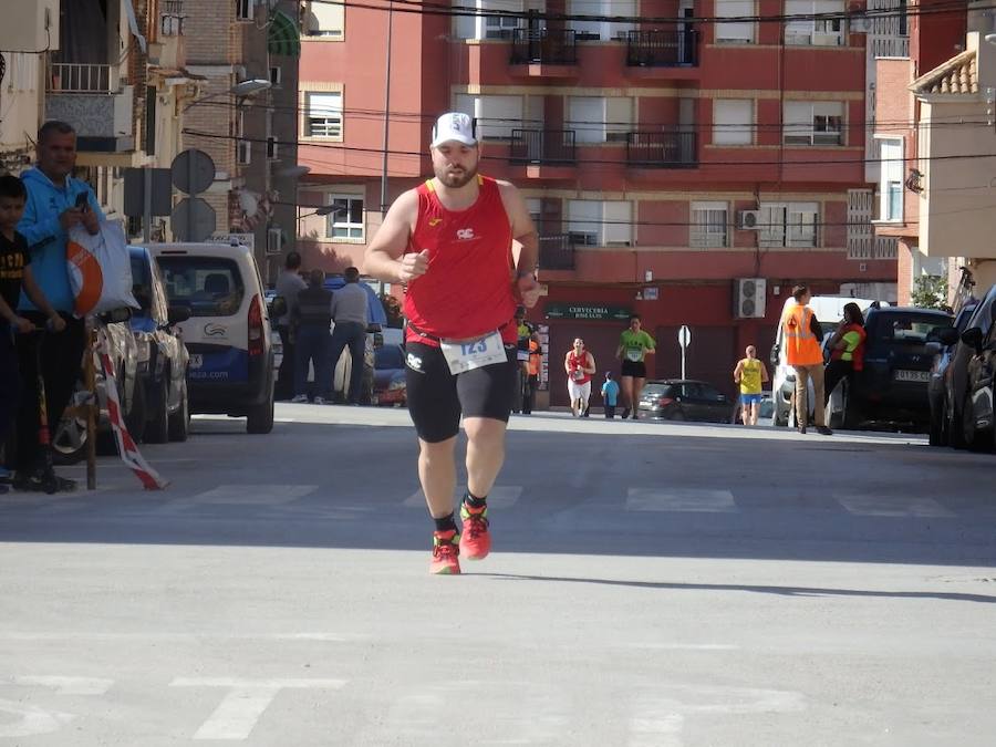 El atleta del Filippedes Moratalla se lleva la IV Carrera Solidaria Down con un tiempo de 30:46 minutos, por los 44:45 para la ganadora femenina