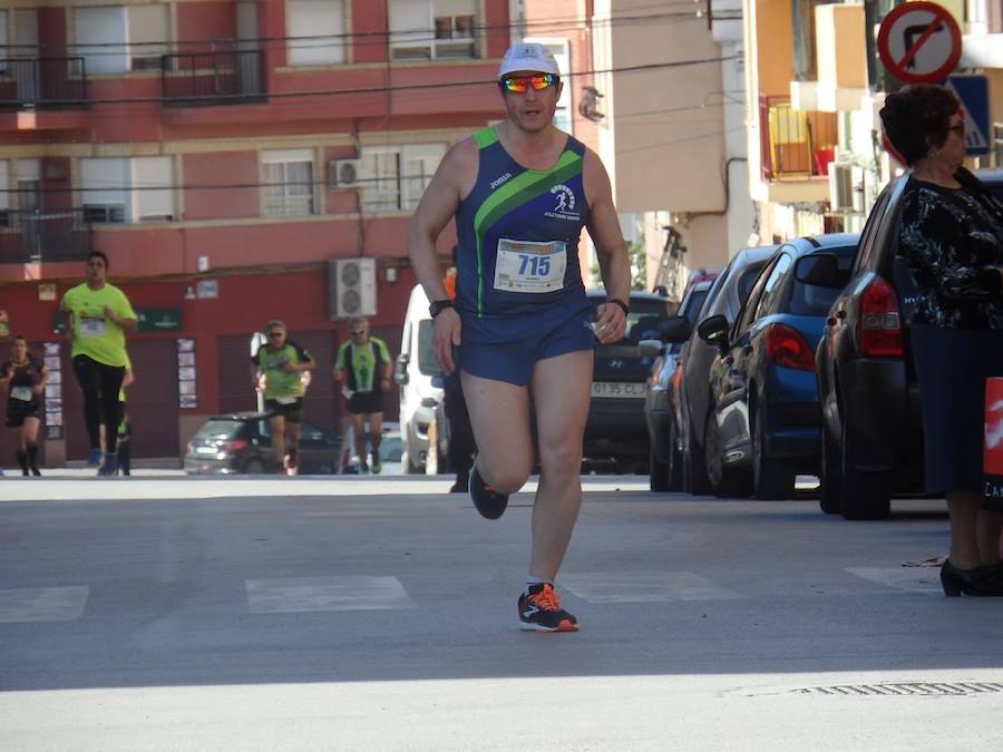 El atleta del Filippedes Moratalla se lleva la IV Carrera Solidaria Down con un tiempo de 30:46 minutos, por los 44:45 para la ganadora femenina