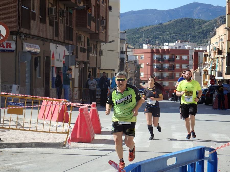 El atleta del Filippedes Moratalla se lleva la IV Carrera Solidaria Down con un tiempo de 30:46 minutos, por los 44:45 para la ganadora femenina