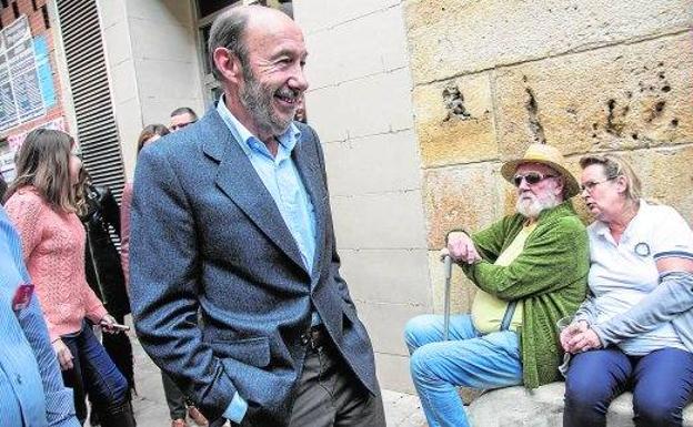 Alfredo Pérez Rubalcaba, en su visita a la Región en 2015.