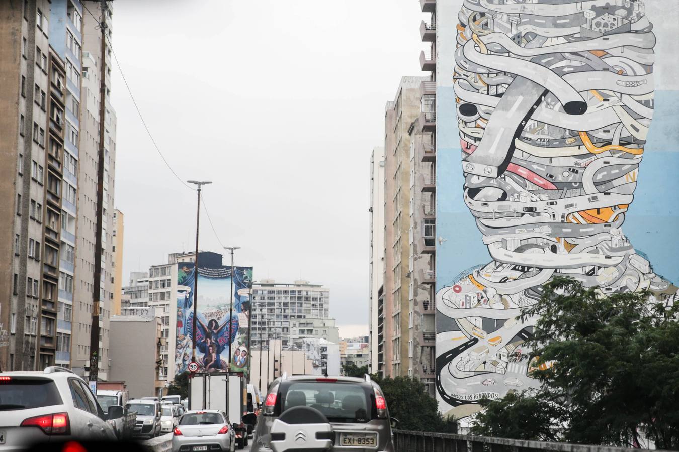 Sao Paulo, la mayor ciudad de Sudamérica, es considerada como una de las capitales mundiales del arte urbano al aire libre. En sus calles proliferan cada año cientos de grafitis, los cuales se expanden por los grisáceos muros y edificios de esta metrópoli de más de 12 millones de habitantes. Sao Paulo es una de las sedes de la Copa América de Fútbol que se celebrará en Brasil entre el 14 de junio y el 7 de julio.