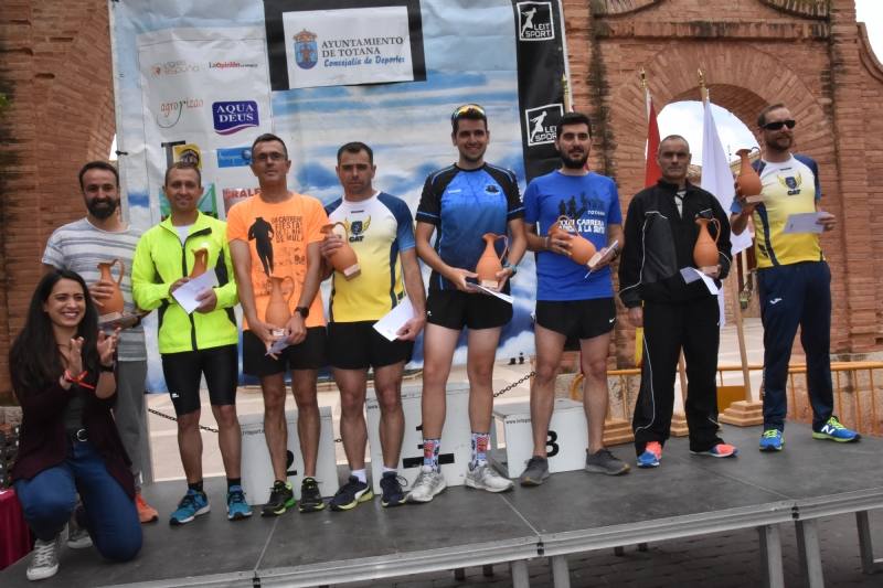 El atleta de Rajaos Runners Alcantarilla se lleva la prueba con un tiempo de 28:24 minutos, por los 35:08 para su compañera de club