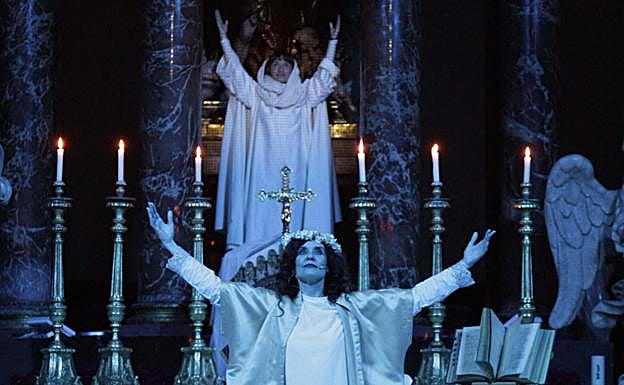 Momento del estreno de 'Sacrosantum sacrificium'. 