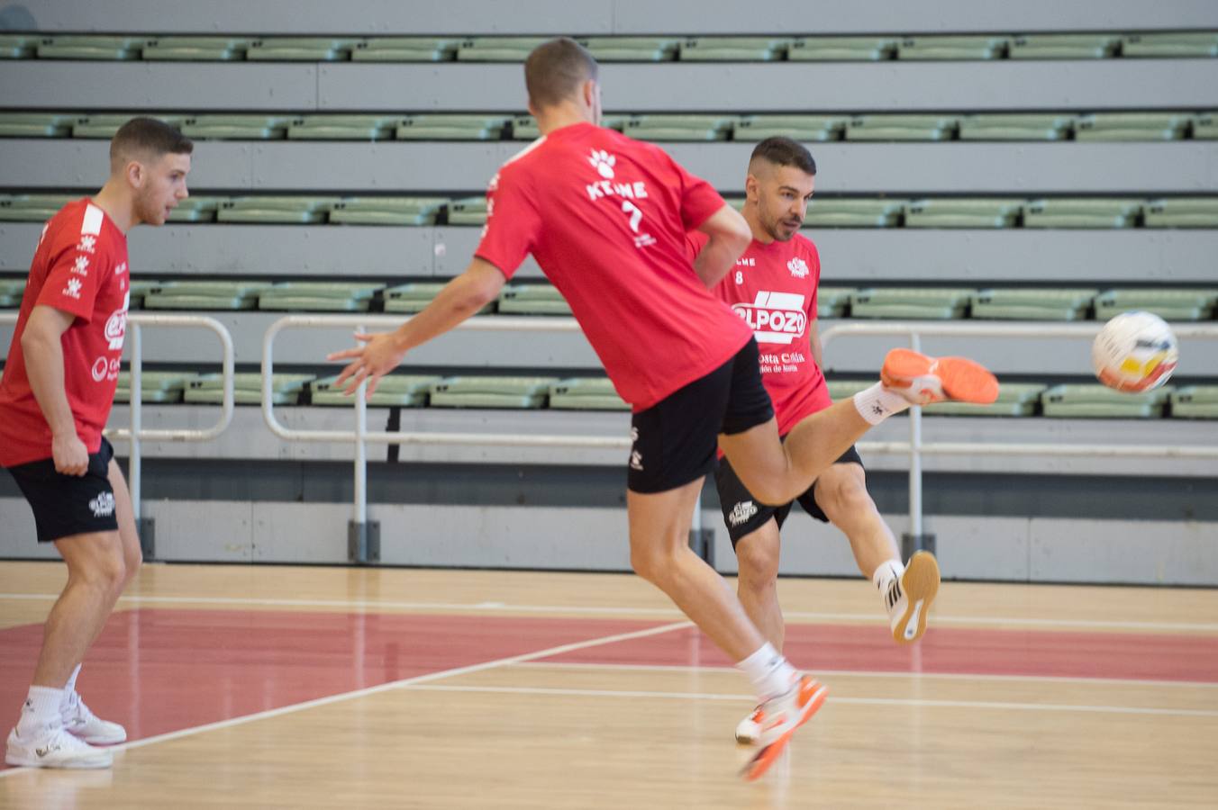 ElPozo recibe al Aspil navarro con la necesidad acuciante de ganar para forzar el tercer encuentro