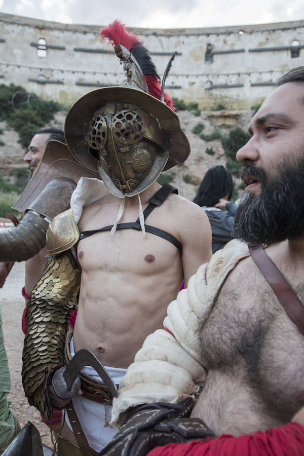 La ciudad portuaria se suma un año más la gran fiesta del arte y la historia con la celebración del Día Internacional de los Museos, que vuelve a atraer a numerosos visitantes, también de fuera de la Región y del extranjero