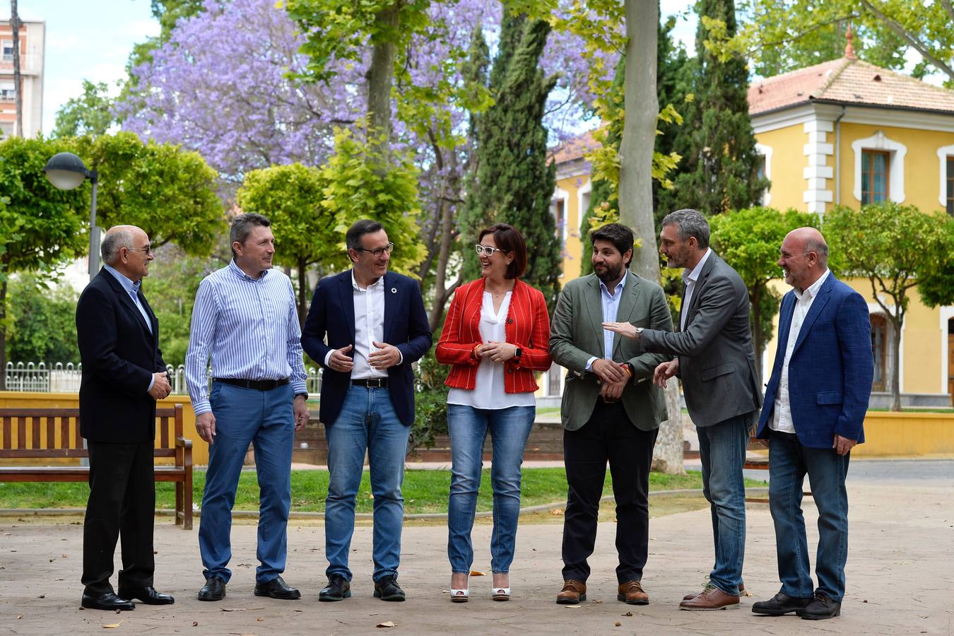 'La Verdad' reúne en la jornada de reflexión a los principales aspirantes a la presidencia de la Región, que desplegaron sonrisas con algún 'recadito'