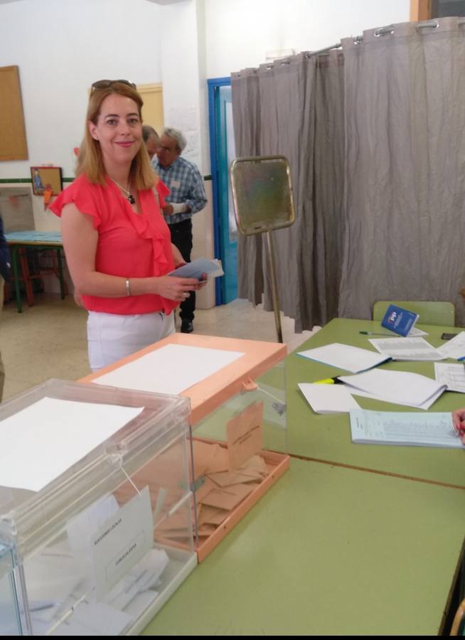 Isabel Sánchez, número uno de VOX en Jumilla, ha votado en Murcia, donde reside.