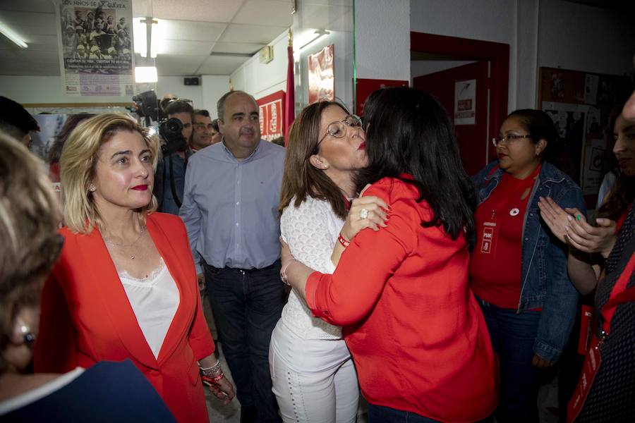 «Hemos conseguido casi 2.500 votos y un par de puntos más que en los comicios municipales anteriores, pero no hemos sacado el resultado esperado. No estamos satisfechos, pero tenemos que acatar lo que dicen las Urnas», declaró Ana Belén Castejón sobre sus resultados