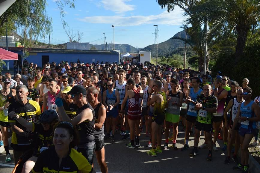 El corredor del Alumbres Sport vence con un tiempo de 20:12 minutos, mientras que la ganadora femenina completó el recorrido en 29:37