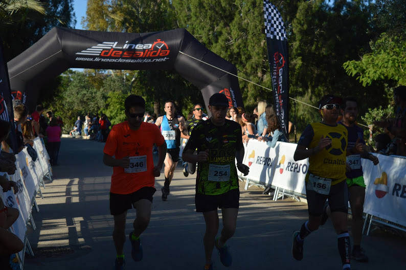 El corredor del Alumbres Sport vence con un tiempo de 20:12 minutos, mientras que la ganadora femenina completó el recorrido en 29:37