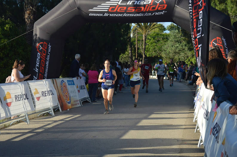 El corredor del Alumbres Sport vence con un tiempo de 20:12 minutos, mientras que la ganadora femenina completó el recorrido en 29:37