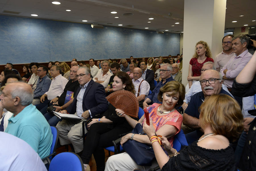 El PP necesitaría por lo menos la abstención de los de Santiago Abascal en una segunda sesión de investidura para mantener el poder