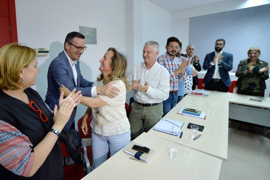 El secretario general del PSRM muestra su voluntad de iniciar de inmediato las reuniones «con luz y taquígrafos» e invita a los líderes nacionales de Ciudadanos a que visiten la Región «para que vean 155 razones para el cambio»