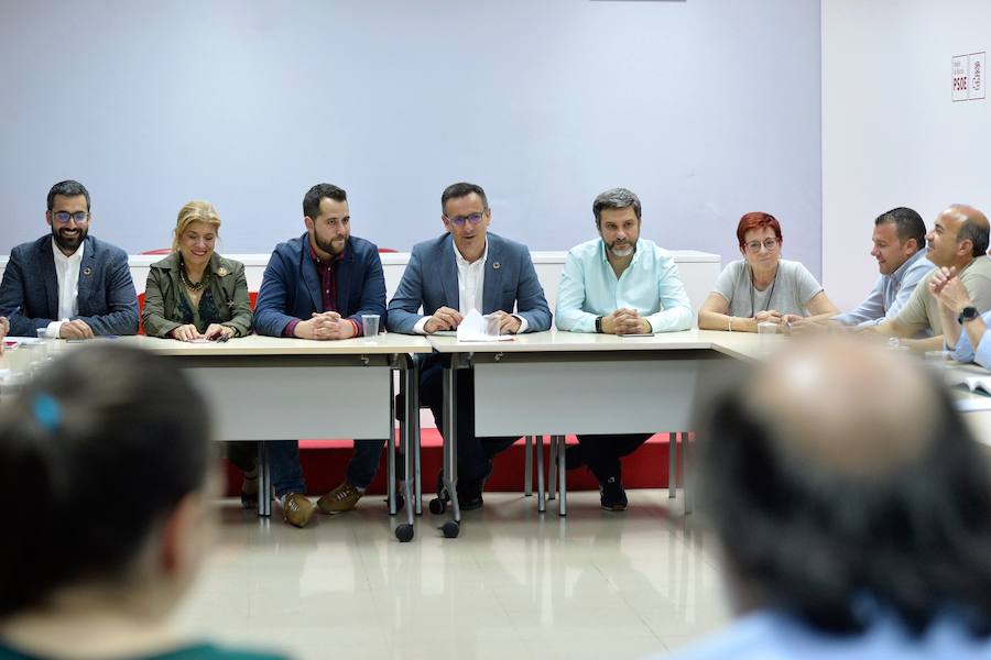 El secretario general del PSRM muestra su voluntad de iniciar de inmediato las reuniones «con luz y taquígrafos» e invita a los líderes nacionales de Ciudadanos a que visiten la Región «para que vean 155 razones para el cambio»