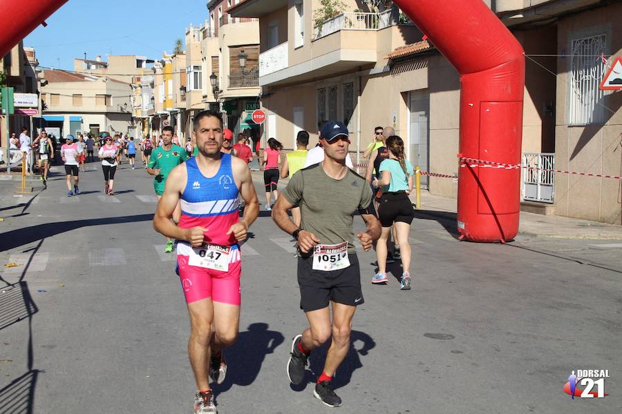 El atleta del Inassa Premium gana con un tiempo de 33:52 minutos en los 10 kilómetros, por los 39:18 para la corredora del C.T. Santomera
