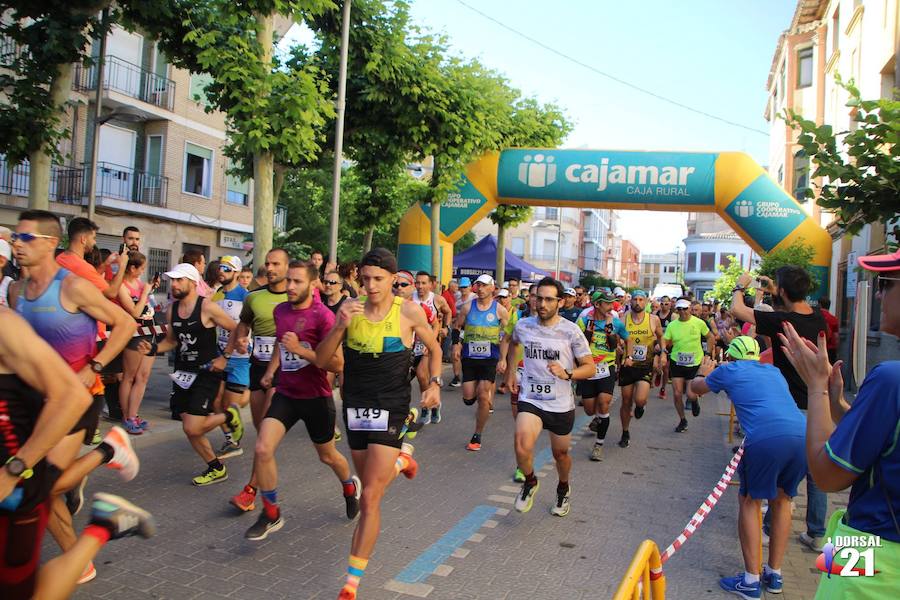 El corredor del C.D. Filippedes Moratalla completa el recorrido en 1 hora y 24 minutos, por el registro de 1 hora y 40 minutos de la atleta del Mobel Automenor Running Club