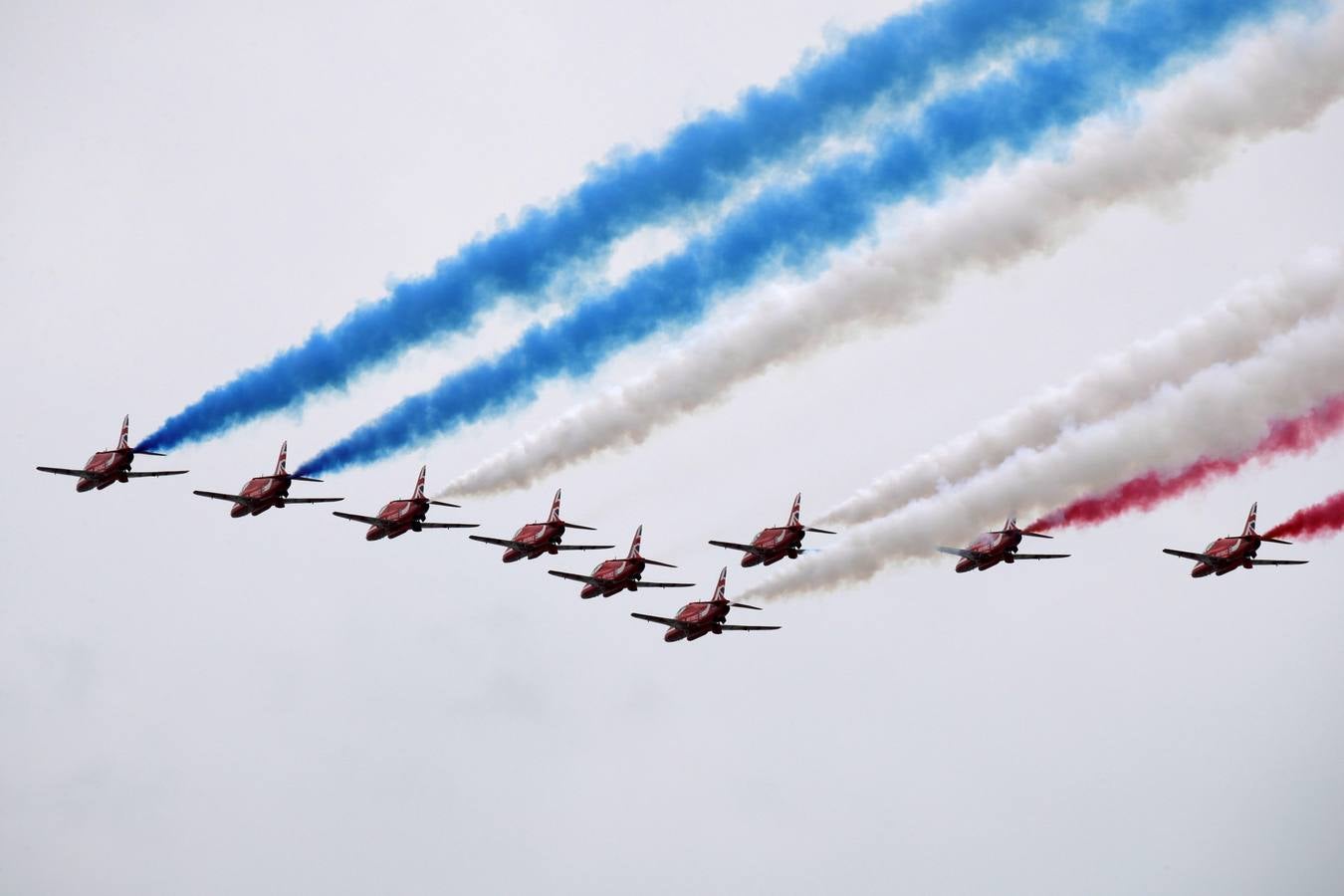 Personas caracterizadas de soldados participan en la dramatización histórica del Día D en la costa de Normandia (Francia). Varios lideres europeos participan en varios actos para conmemorar el 75 aniversario del desembarco y de la batalla de Normandía, que inicio el principio del fin de la Segunda Guerra Mundial.