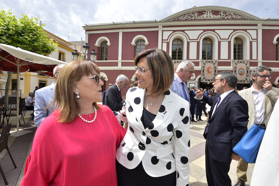 El acto institucional estuvo marcado por las negociaciones para los pactos en la Comunidad y en varios ayuntamientos de la Región