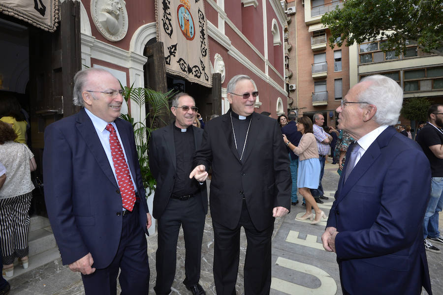 El acto institucional estuvo marcado por las negociaciones para los pactos en la Comunidad y en varios ayuntamientos de la Región