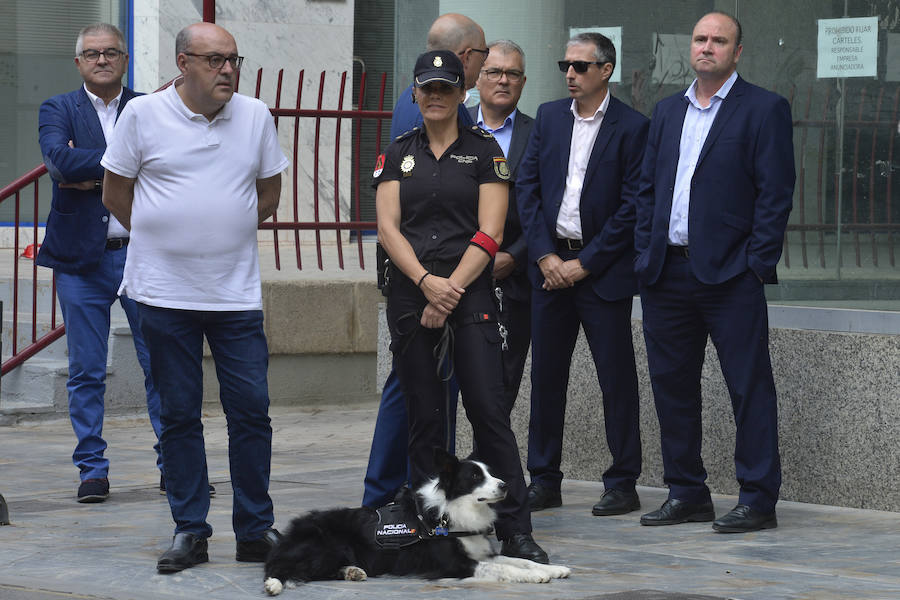 El acto institucional estuvo marcado por las negociaciones para los pactos en la Comunidad y en varios ayuntamientos de la Región