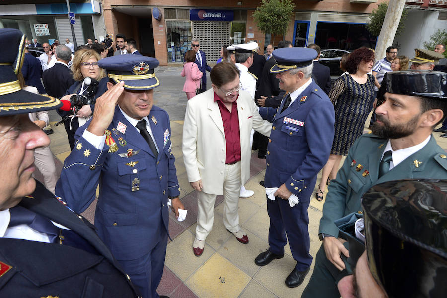 El acto institucional estuvo marcado por las negociaciones para los pactos en la Comunidad y en varios ayuntamientos de la Región