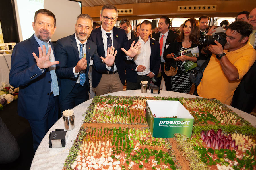 López Miras anuncia durante la clausura de la asamblea general de Proexport la convocatoria de ayudas por valor de 1,6 millones para la modernización de regadíos