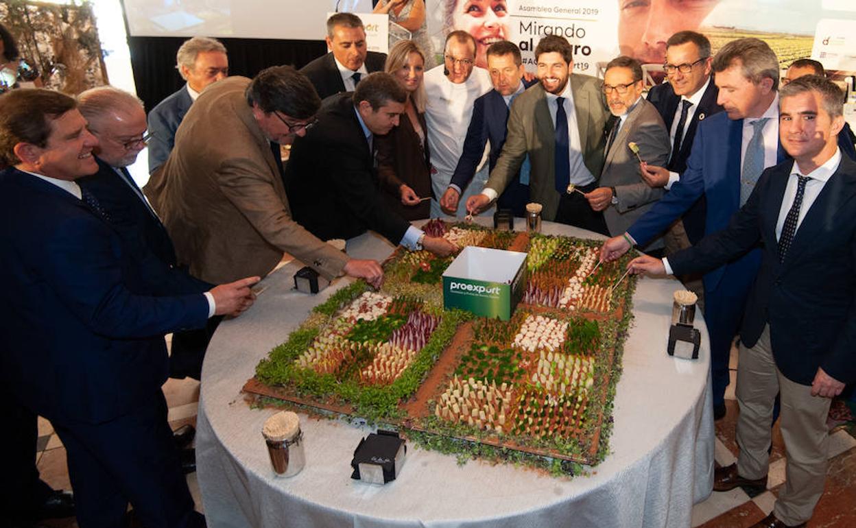 Acto de la Asamblea General de la Asociación de Productores Exportadores de Frutas y Hortalizas de la Región de Murcia (Proexport), celebrado este viernes.